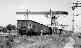 "Suwnice przeładunkowe na stacji w Tomaszowie Mazowieckim", 1986. Fot. J....